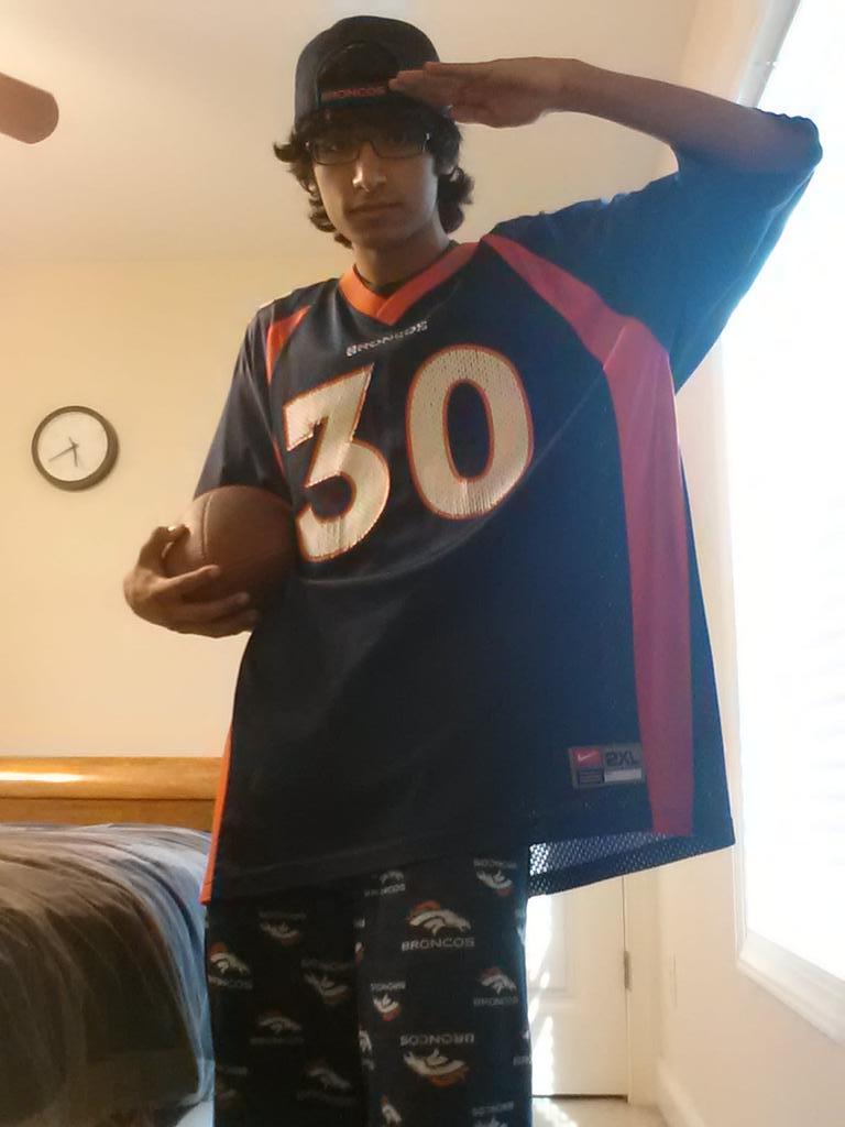  happy birthday TDAVIS I salute u. Broncos nation loves u 