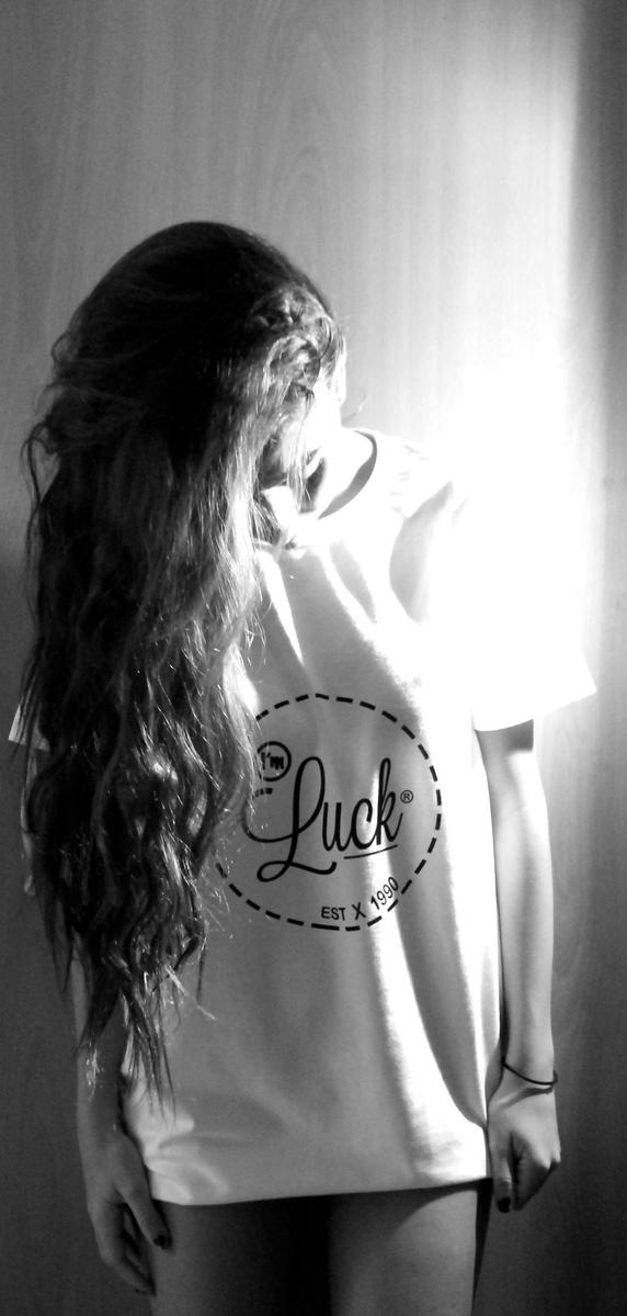 loretosesma's tweet image. Oye, que hoy ha sido un día genial porque me ha llegado un trocito de @ImLuck_ y estoy FELIZ!