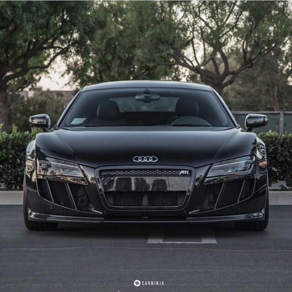 AudiNation's tweet photo. Mean Audi R8. #audi #r8 
pc-carninja http://t.co/5HW7kltenR