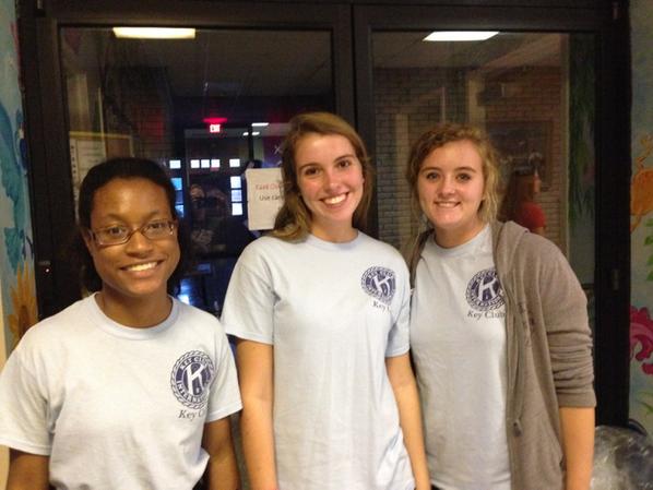 AP_MNoel's tweet photo. Loyal #KeyClubbers #volunteers http://t.co/cB1czbvnvo