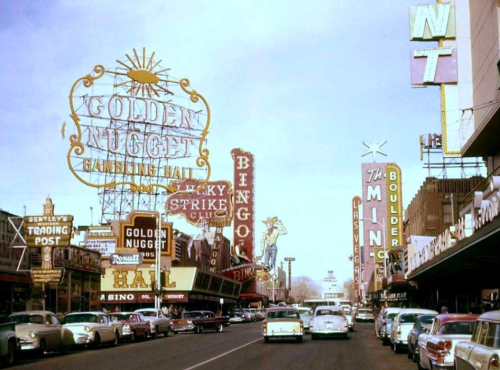bloomcrm's tweet photo. #DowntownVegas #Downtown #Vegas1958 #Vegas #Vintage #oldPhoto #photoofthedat #finic #finicprint http://t.co/qniRhpFGy0