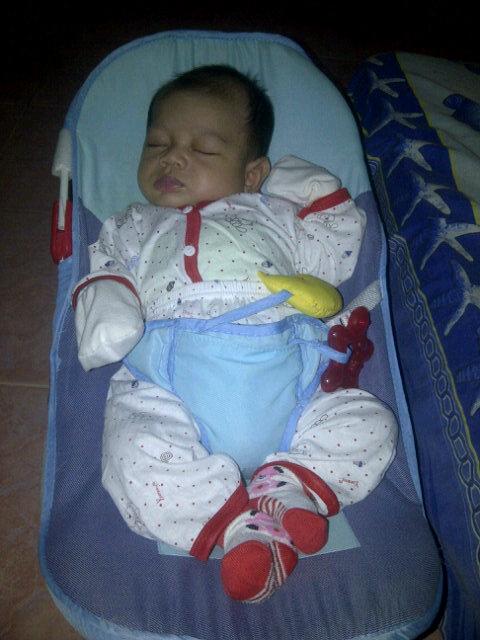 ima_mikeila's tweet photo. Sekarang ddek dah enduutan ya bu :* http://t.co/XofWqOZoU3