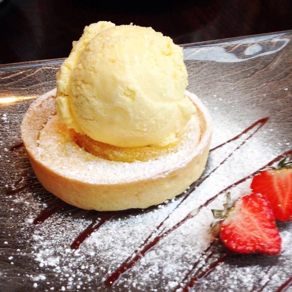 MDOG_Manchester's tweet photo. OI YOU TART! Desserts under £4 on a Monday @velvet_central... http://t.co/1K7SaQryQZ - GET IN! #mdog #offers #tart http://t.co/2rtnSwWTcZ