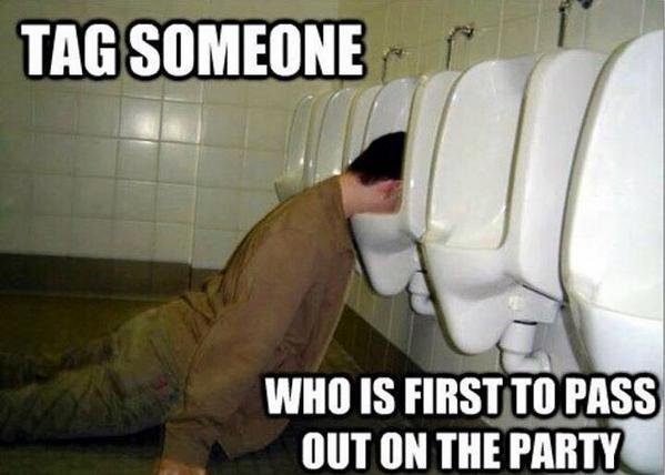 TagAwayBro's tweet photo. Tag them 🚬🍺🍻🍸🍸 http://t.co/59Pza5Q43f