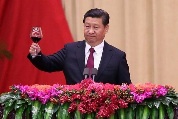 NZCFSYouth's tweet photo. "@ChinaFile: ‘Broken Dreams USA’ Xi Jinping praised as emblematic of new patriotism http://t.co/OaqyCVr2Pp http://t.co/30b5uq66aD"