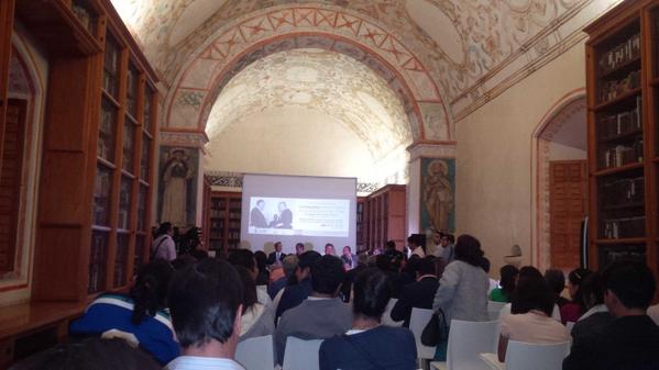 LicNoel's tweet photo. La transición democrática en la República d Chile, conferencia d Ricardo Núñez Muñoz, en la Bibltca Burgoa @fddoaxaca http://t.co/EugJB5MNpN