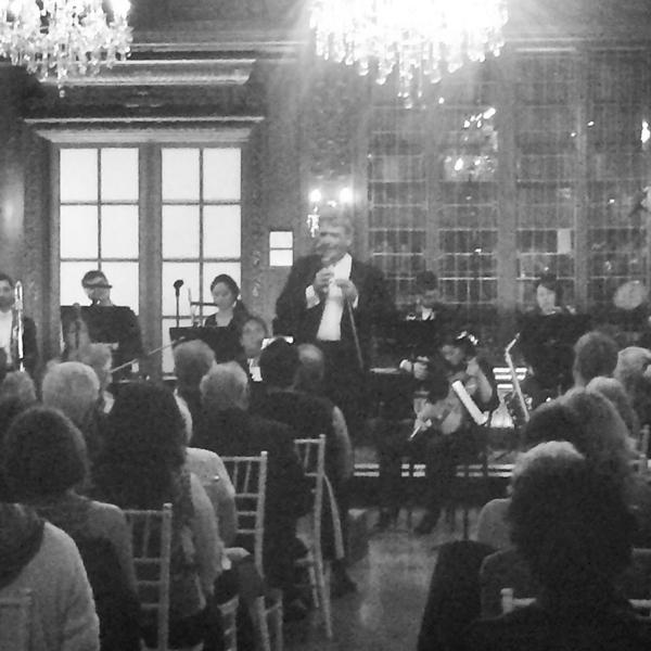 CasaLomaToronto's tweet photo. The maestro, Kerry Stratton, addresses the crowd with a charming anecdote. #FallSymphony http://t.co/pTo4s8Xa62
