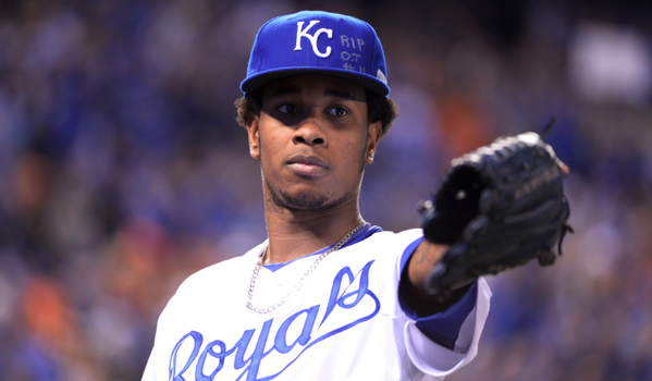 SportsCenter's tweet image. Baseball Hall of Fame collects Yordano Ventura's hat after stellar Game 6 performance to honor Oscar Taveras.