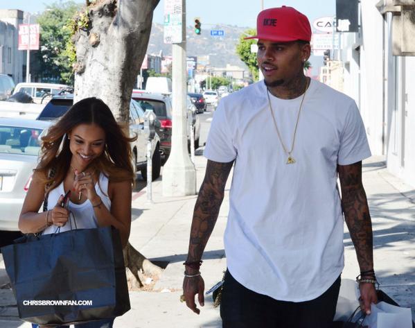 _kingcbrown's tweet photo. Chris and Karrueche shopping together today in L.A. (10/28/14) http://t.co/JZQcKG4CWf