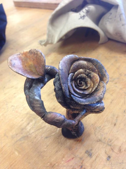 In progress~  #bronze #sculpture #casting #metalwork http://t.co/egiZIDa2ul<a href="/tag/bronze"class="tags">#bronze</a><a href="/tag/sculpture"class="tags">#sculpture</a><a href="/tag/casting"class="tags">#casting</a><a href="/tag/metalwork"class="tags">#metalwork</a>