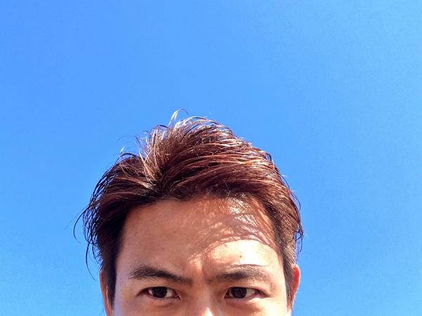 YoshimotoHiroki's tweet image. もはやこれシャレやろ？！って位の青い空のなか撮影してるぜ〜＼(^o^)／
#doa
#PhotoShooting
#MegaWeather
#PureBlueSky
#沖縄でこの空が欲しかった