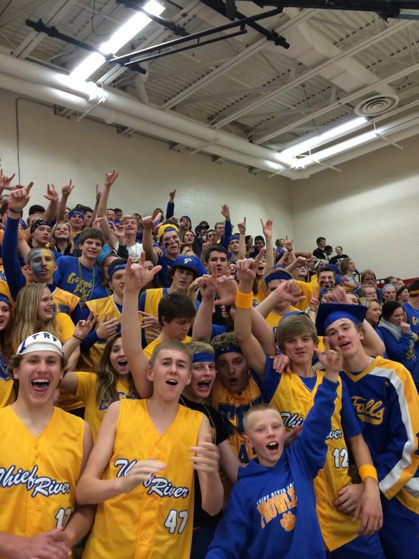 ProwlerBlueCrew's tweet photo. Game five coming up http://t.co/Wj95NwIW0Y