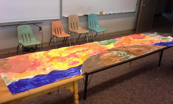 ManionJulie's tweet photo. 28 kids 2 classrooms combined to create our Sky Color mural #GRAchat #GRAPeter #manionclass http://t.co/3XurlLbCu1