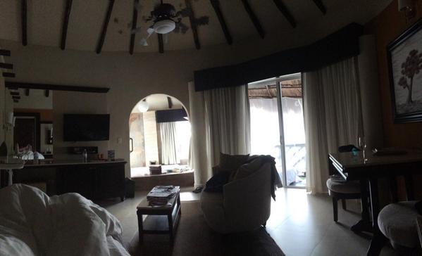 thatdougmiles's tweet photo. @abramgreene el Dorado Royale Casitas. We were in the 2800 section which we loved. Very private. Super nice! #Roompic http://t.co/zkI3xvVX91