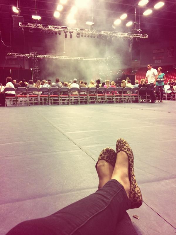 thekaitlife's tweet photo. Ps gonna be be live tweeting all night during this concert because this is my view &amp; I'm by myself. #UsherProbs http://t.co/8AzJeGgTHX