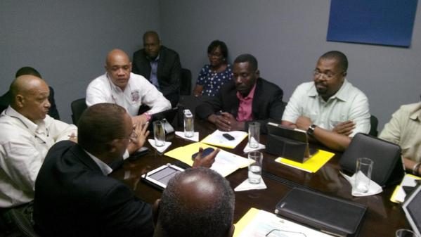 KarlJeanLouis's tweet photo. Réunion de coordination avec les Délégués Départementaux. http://t.co/L032iQ1E1t