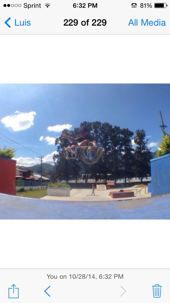 _WANTEDDREAM's tweet photo. Hubert araya skating Costa Rica on his WD skate deck http://t.co/QYpBFCOLQx