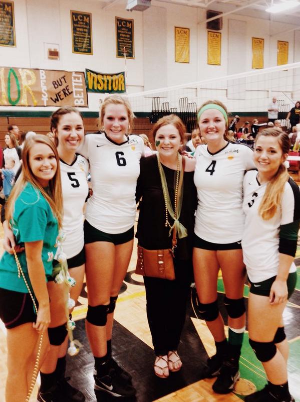 rebeccasanford1's tweet photo. My favorite lady bears! 12-0 baby 💚 #DISTRICTCHAMPS #VC500 http://t.co/4VEUE0SuRp