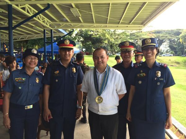 CLpsmu's tweet photo. Wid Justice MARVIC LEONEN during the Monday Flag Raising on Oct.27,2014 in PRO ARMM.. http://t.co/qXA418tpHq