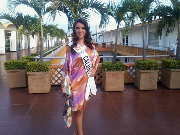 M_AlDesnudo's tweet photo. Nuestra productora también ha representado a nuestro departamento en varias reinados nacionales, Daniela Vergara. http://t.co/bBSctyl2XJ