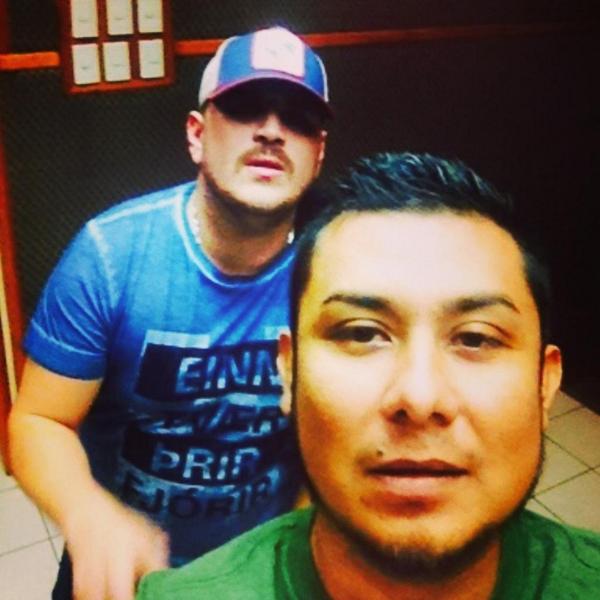 Akiiiii <a href="/El_Komander1/">Alfredo Rios</a>
