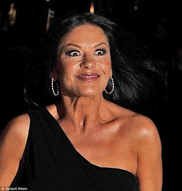 ThespianPrblms's tweet photo. When ur friend asks you hear their audition song and they're horribly out of tune, but you don't want to say anything http://t.co/lWNpPCEO5Z