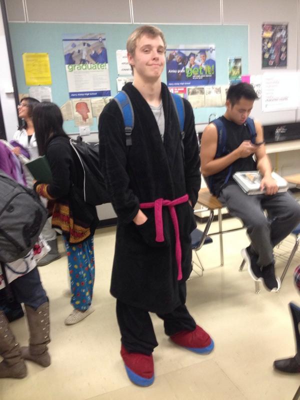 _____jane's tweet photo. Happy birthday Ryan❤️ #sickrobe #andslippers @RyMcWhinnie http://t.co/Gz2CDqZs9B