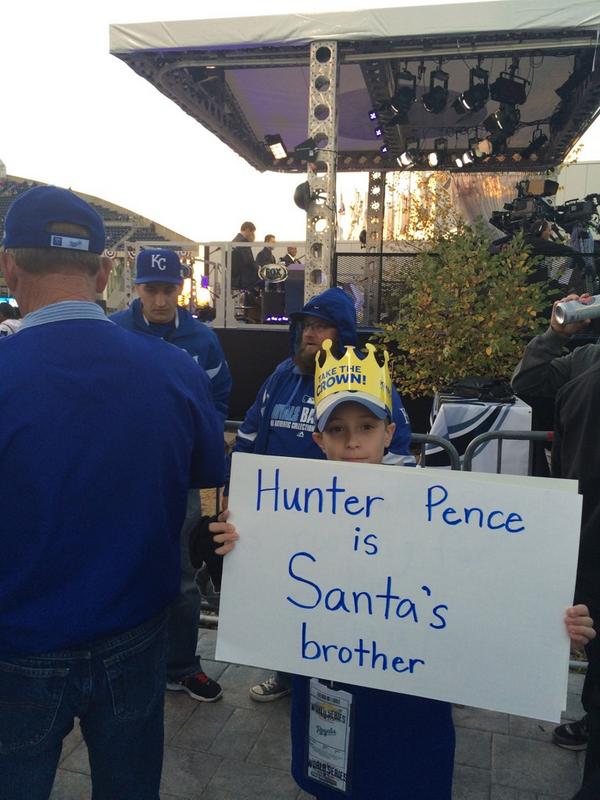 JasonRust's tweet image. Evan got the thumbs up from @NickSwisher and @FOXSports guys for his @hunterpence sign.