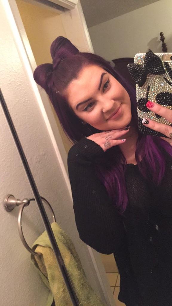 leah_overson's tweet photo. #bowbun http://t.co/54c2WKl6OX