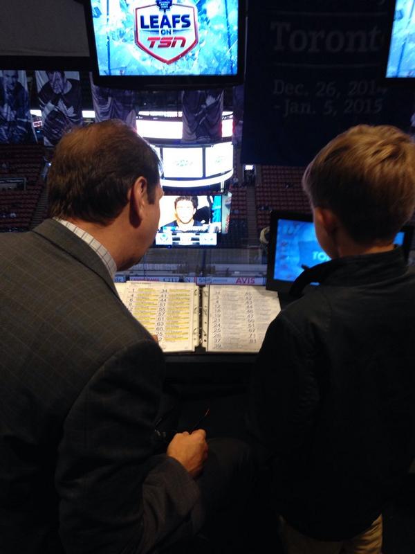 rlrmini's tweet photo. @GMillerTSN Making 10 year old dreams come true #happybirthday and #allaroundgoodguy #friendsinhighplaces xx http://t.co/Ixm4cbWuyp