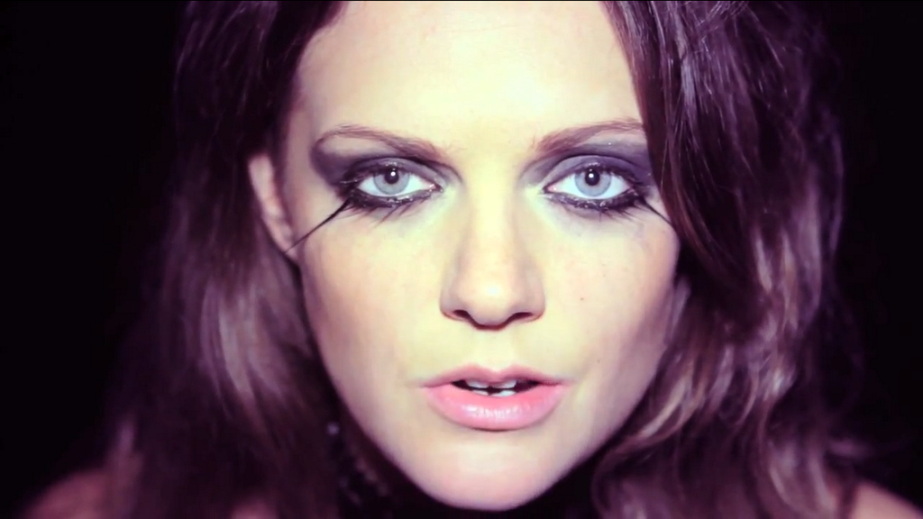 Tove Lo Turns 27 Today! To Wish Happy Birthday!    