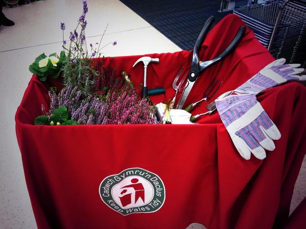 .<a href="/MilfordTesco/">TescoMilfordHaven</a> customers are finding out how they can apply for an All Wales Grant #inspiration #tidygrants