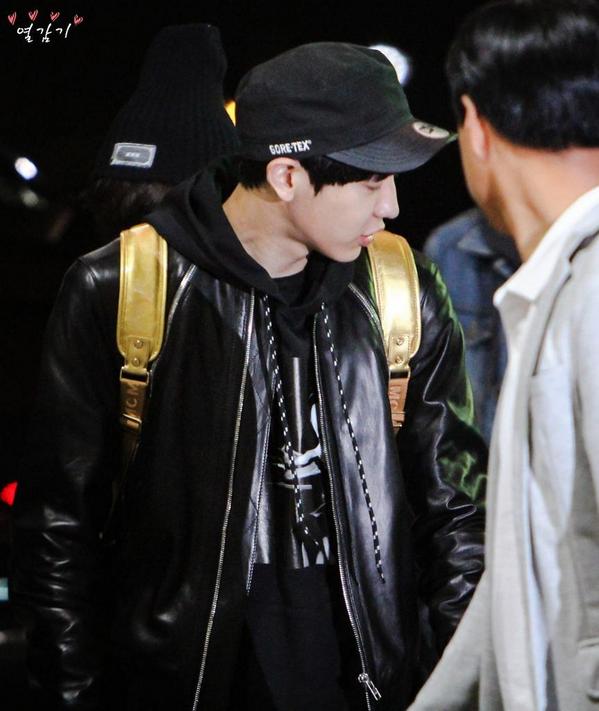 ChanHomeTH's tweet photo. 141028 ICN AIRPORT #찬열 #Chanyeol
Cr._YEOLCOLD #1
http://t.co/hiYUl4zF55 http://t.co/vTzkvYFZRQ