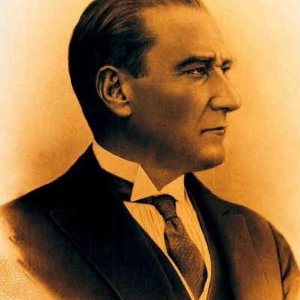 Herkes tatil biz çalışıyoruz ;izindeyiz Atam !!!! Cumhuriyet bayramımız kutlu olsunn ..... swarmapp.com/c/ffM02261Zll