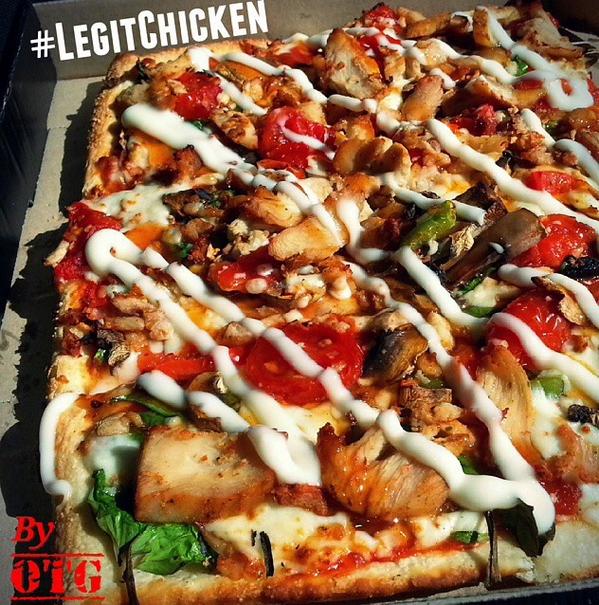 PizzaMogulAu's tweet photo. #OTG's #LegitChicken: Total pizza goodness.  What makes your Mogul pizza  totally amazing? #PizzaMogul #CreativeMogul http://t.co/Le6a4f27N6
