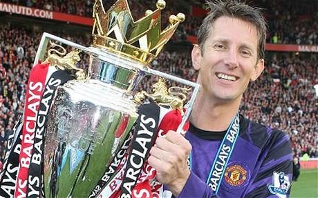 Happy 44th Birthday Edwin van der Sar !   