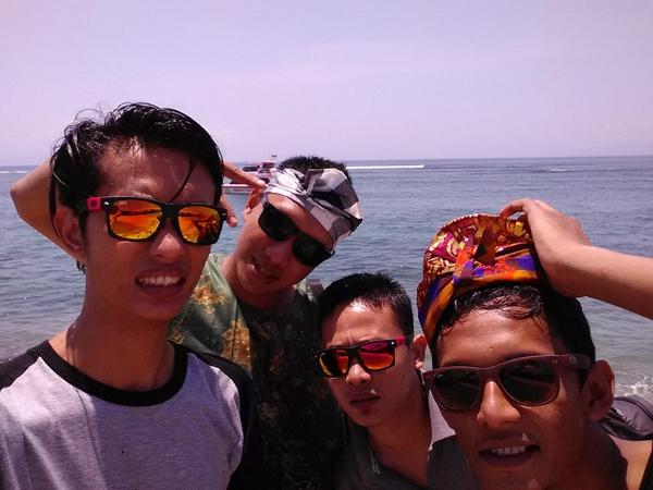 Balinesia.
#TanahLot
#PantaiKuta
#Ubud
#PantaiSanur