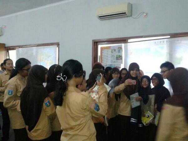 Bukune's tweet photo. Selfie dulu bareng @kevinchocs. http://t.co/QJwXLs5lTz