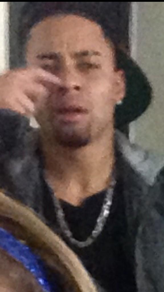 mixedxsignals's tweet image. "Pretend you're trying to scratch your nose"