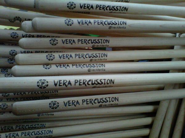 stickcustom's tweet photo. SignatuRe Seriez @VerAferilia Rock on.... Original @PARADDIDLEstick hard maple Canada. Yang mau pesan silahkan... http://t.co/sMQdZmN2SB