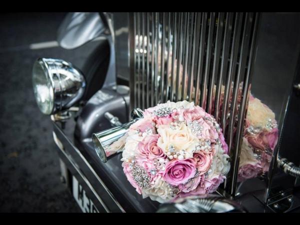 Love this pic so vintage our silk bouquets start at £100 lovebouquets.co.uk #bouquets #wedding #flowers