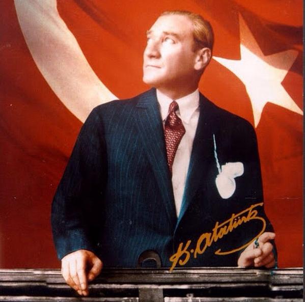 ATELIERREBUL's tweet photo. 29 Ekim Cumhuriyet Bayramımız Kutlu Olsun! #29ekim #cumhuriyet #atatürk #91yıl http://t.co/I9CsXfELFv