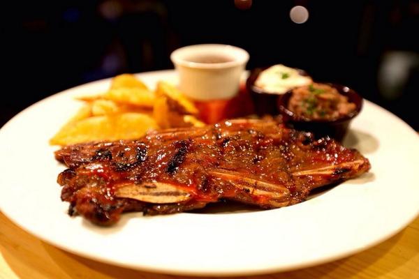 chefharyo's tweet photo. @aditya_stark Mau BBQ party tapi ga mau repot? Mau BBQ dengan kualitas daging yang premium? call me +62 821 2298 2298 http://t.co/P1Sr2a41yr