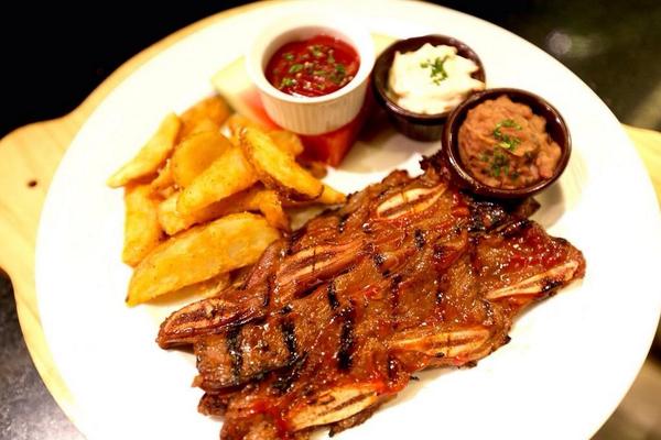 chefharyo's tweet photo. @aditya_stark Mau BBQ party tapi ga mau repot? Mau BBQ dengan kualitas daging yang premium? call me +62 821 2298 2298 http://t.co/P1Sr2a41yr