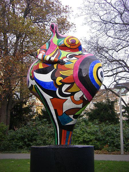 Happy 84th Birthday to amazing sculptor, painter and film maker Niki de Saint Phalle! She did some amazing stuff! 