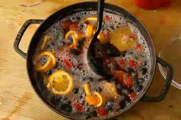 TLC's tweet photo. Fill your Halloween cauldron with this alcoholic (or non-alcoholic) Witch's Brew! http://t.co/lMhT1qOCkm http://t.co/AwgkBIFe5Y