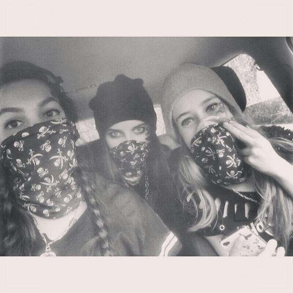 danielle de abreu tweet media