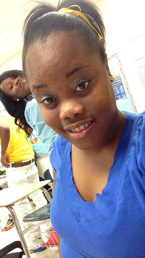 __Niicoleeee__'s tweet photo. Happy birthday boo I hope u enjoy ya day don't tu too much I love uu baeee @x__honeyCocaine http://t.co/k3PhUxJAaC