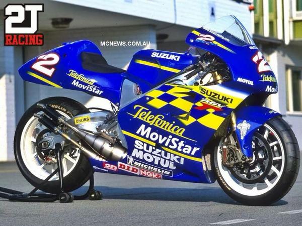 Suzuki RGV 500R Kenny Roberts Jr 500cc World Champion (2000