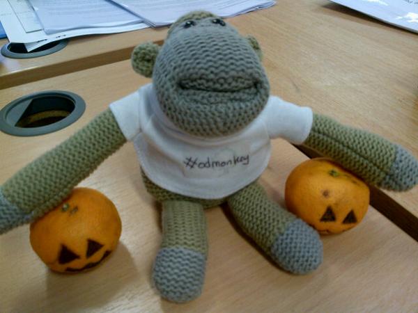 InstituteforOD's tweet photo. #odmonkey todays #Halloween #officejoke Q "Why didn't the skeleton go to the party"? A "He had no-body to go with" http://t.co/uN6nMJDVPE